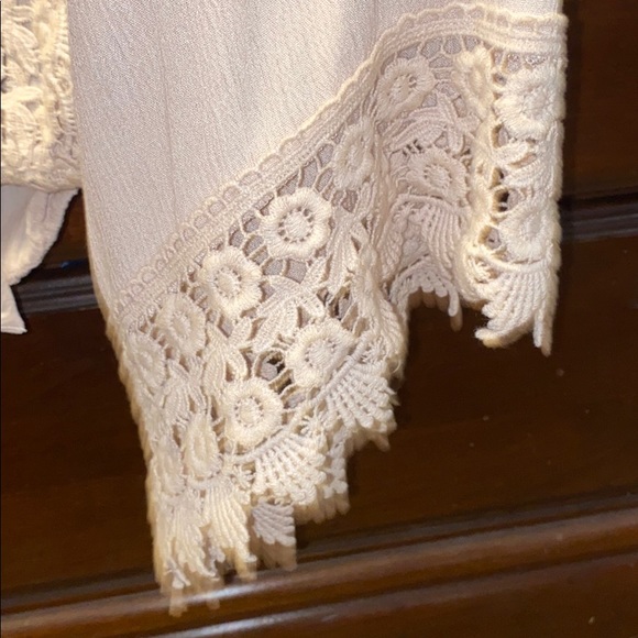 Top - Picture 2 of 3